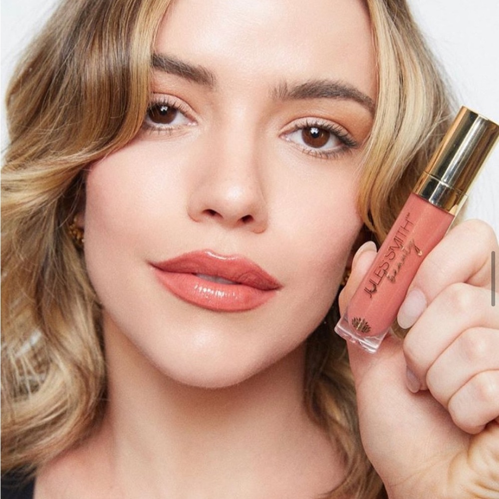 Jules Smith | Power Gloss Lip Color